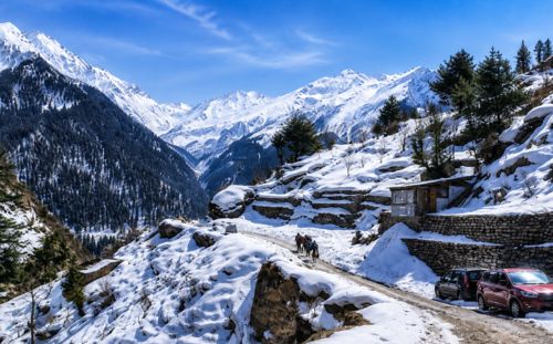 Tosh – A Glimpse of Snow-Clad Mountains Tosh – A Glimpse of Snow-Clad Mountains