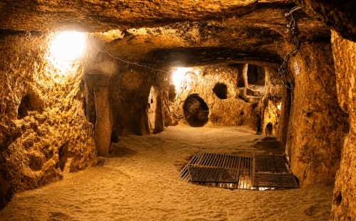 Cu Chi Tunnels